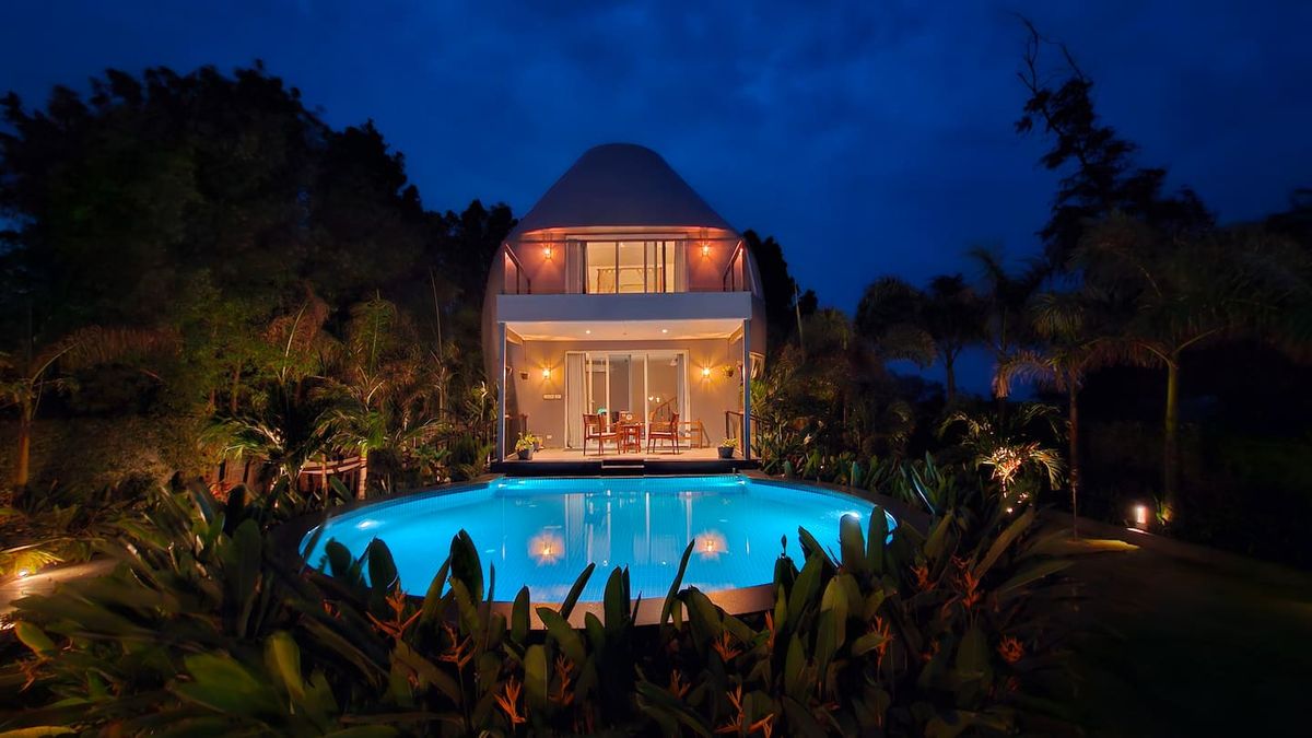 Lotus Villa ECR