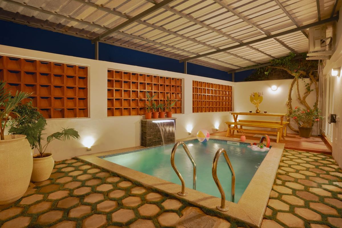 Sea Gadabout indoor pool terracotta walls
